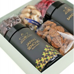 Rinkinys su ŠALTINIŲ arbata  ir saldėsiais