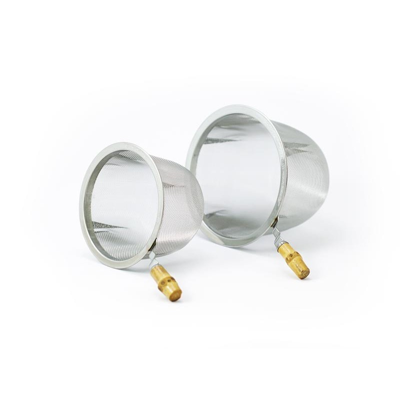 Sietelis arbatai su bambukine rankena, 64 mm skersmens