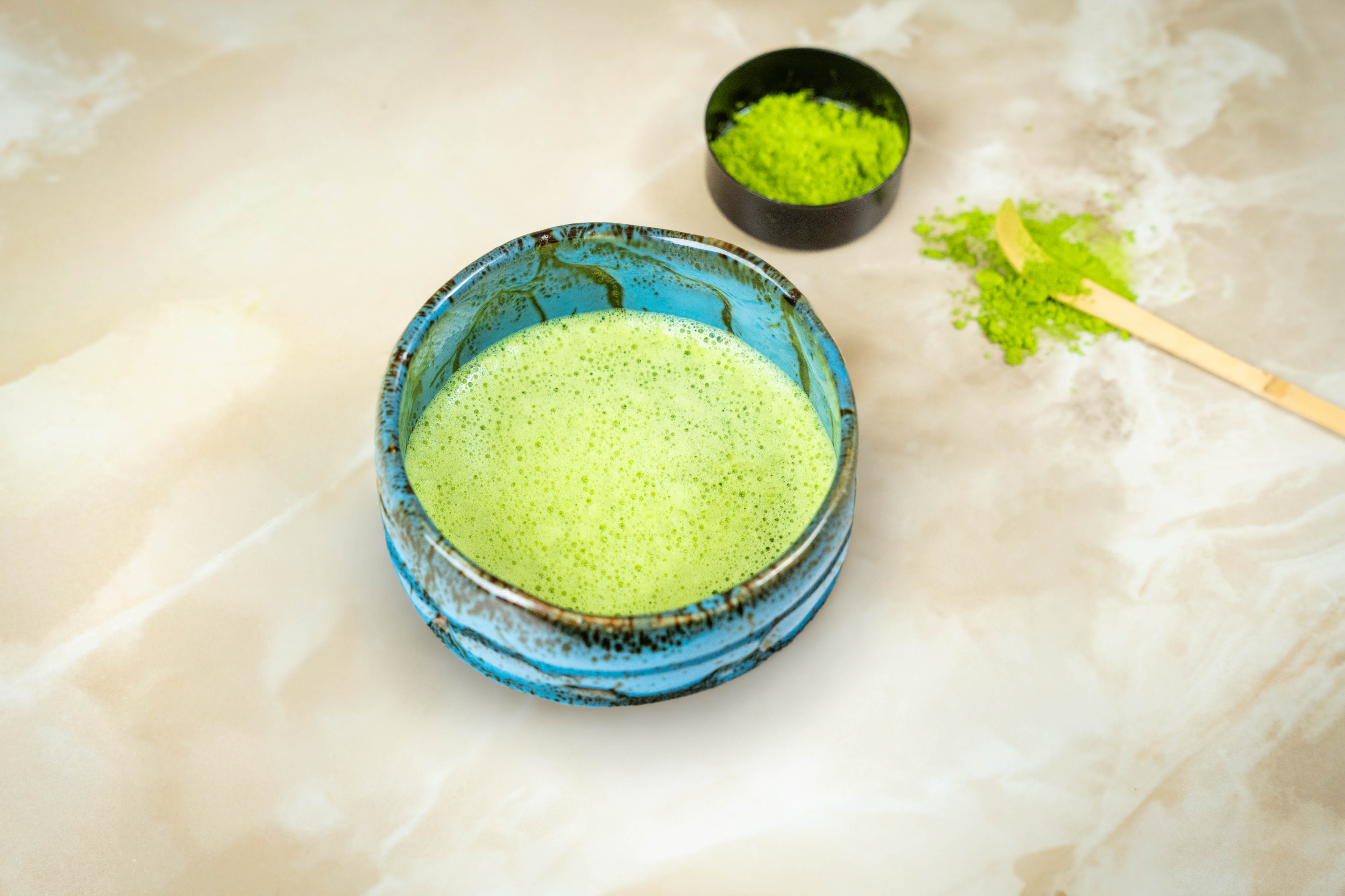 Matcha arbatai paruošti